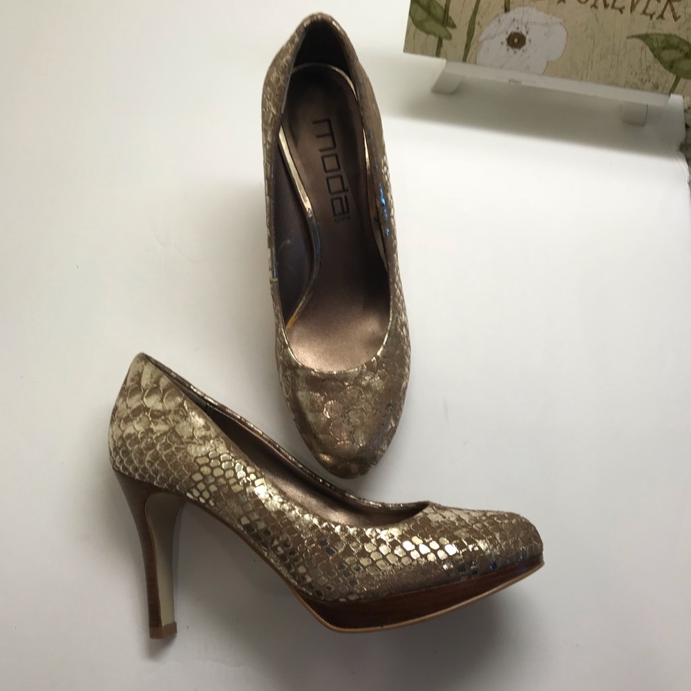 MODA PUMPS